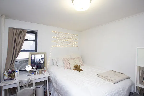 Rented by Jonis Realty | media 19