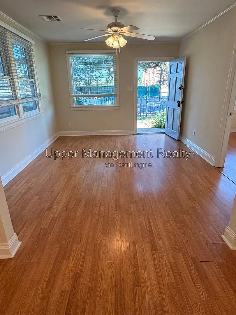 3 bed, 1.0 bath, 1465 sqft, $2,200 — Photo 2