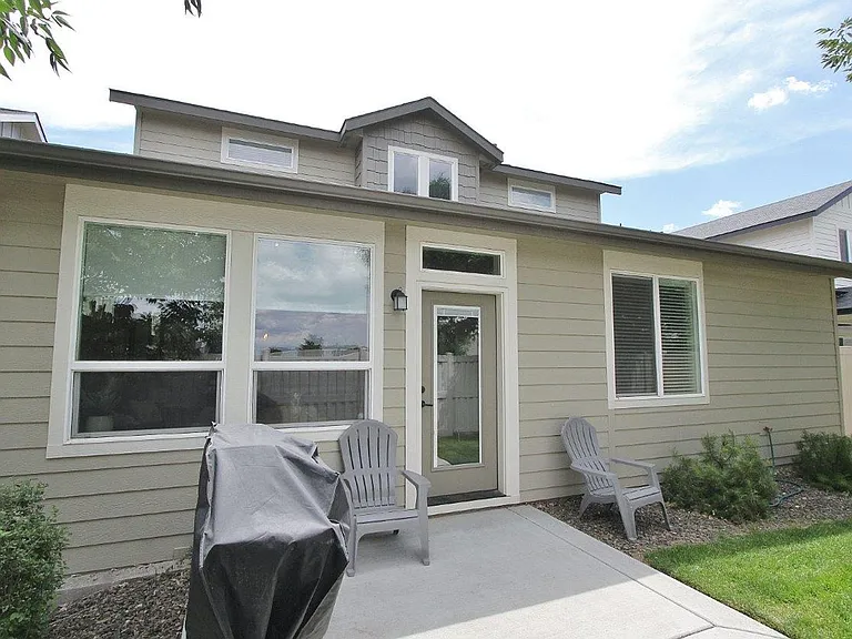 3316 E Girdner Dr — Photo 28