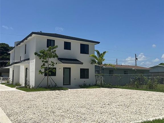 4th image of 11945 SW 217th St #11945