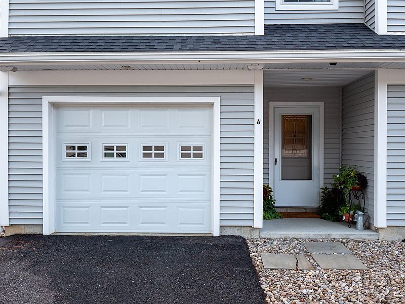 4th image of 316A BALLSTON Avenue