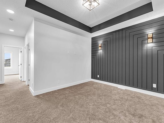 2nd image of 1 Southbridge Cres