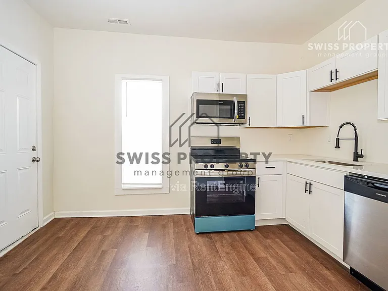 1340 Mooberry St — Photo 10