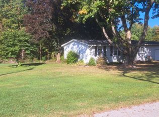 52 Davis St, Cloverdale, IN 46120