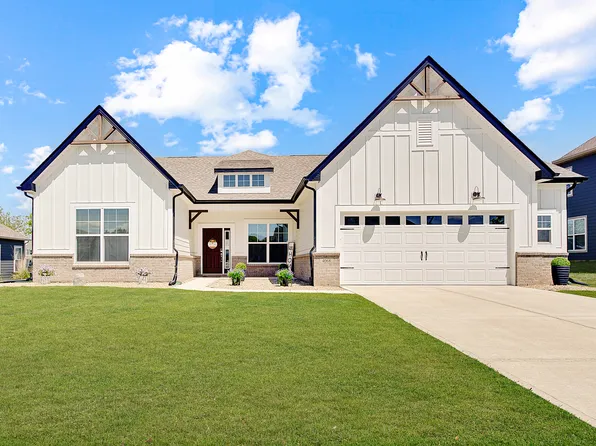 4068 Berry Chase Blvd, Greenwood, IN 46143