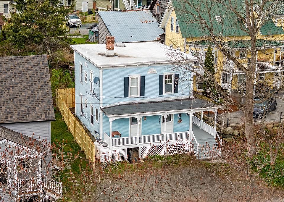 1st image of 6 1/2 Bennett Court