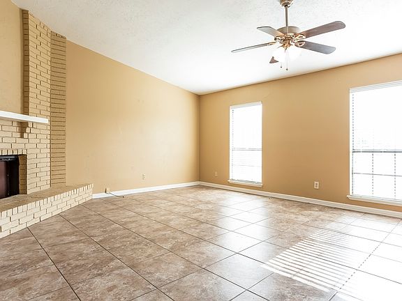 2nd image of 1909 Glenbrook Meadows Dr