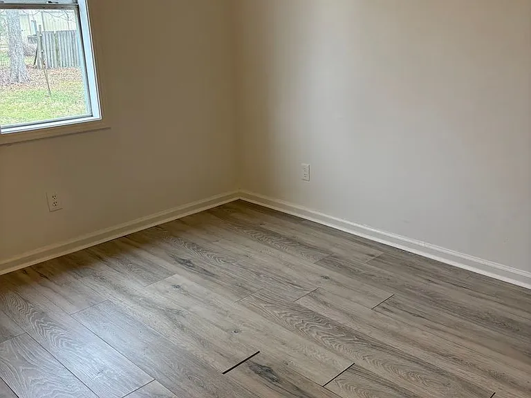 2102B Clark St — Photo 6