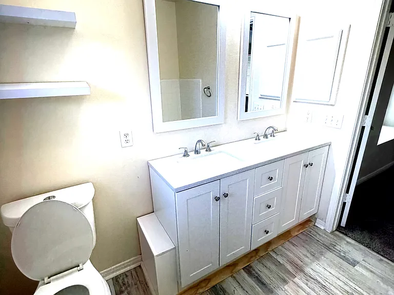 307 Spring Mdw — Photo 19