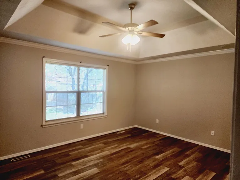 4303 S Sulgrove Ave — Photo 9