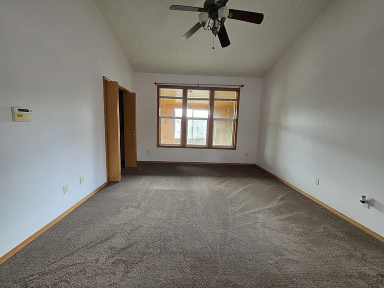 2727 SE Hacienda Loop — Photo 6