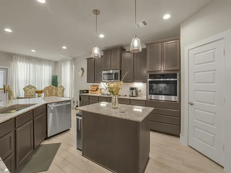23610 Iris Field Ct — Photo 4