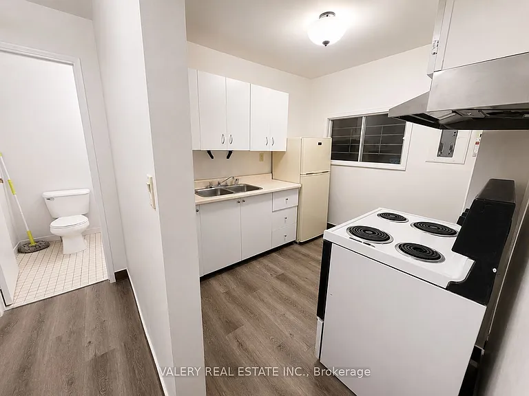 1099 Henry Ford Centre Dr — Photo 3