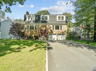 283 Nottingham Rd, Ramsey, NJ 07446