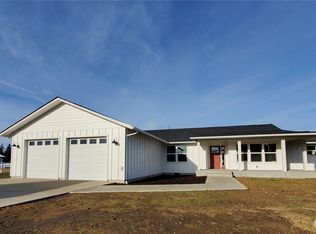 1081 Sunset Cir, Forks, WA 98331