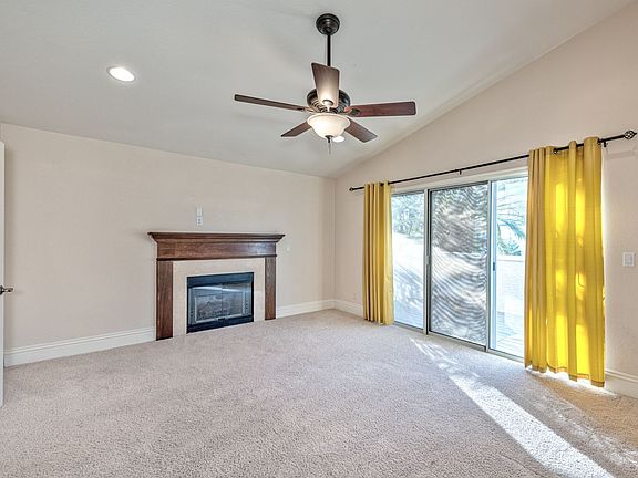 3rd image of 2175 Fountain Springs Dr