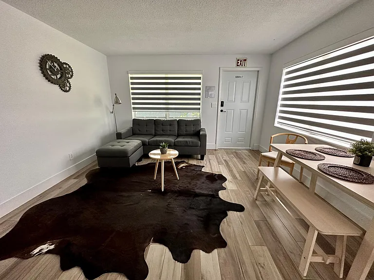 2436 Liberty St #1 — Photo 7