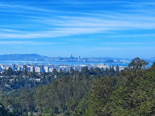 6059 Girvin Dr, Oakland, CA 94611