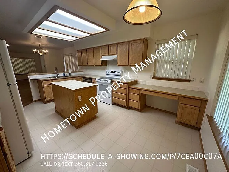 1227 Arcadia St NW — Photo 5