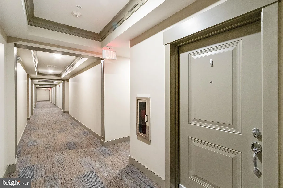 Building Photo - 2903 Bleeker St #5101