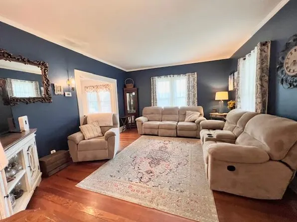 230 E Charles St, Batesville, AR 72501