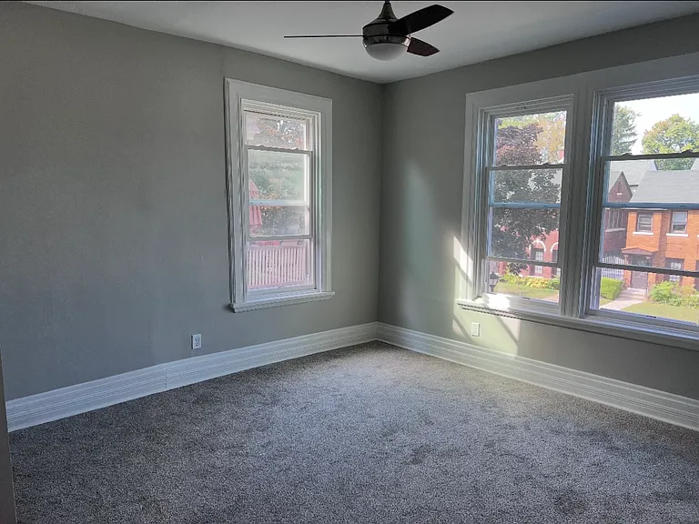 206 Lexington Ave #3 — Photo 4