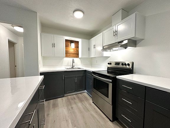 4th image of 13555 SW Jenkins Rd #62