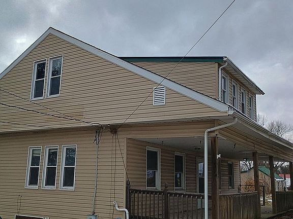 3rd image of 95 E Main St W