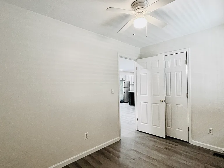 909 Meadow Dr — Photo 17