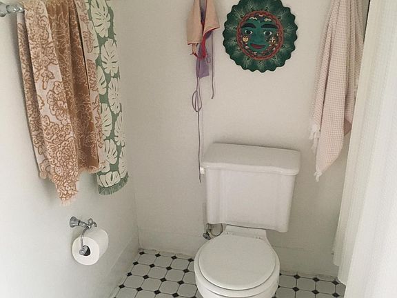 5th image of 1523 Owasso St #4