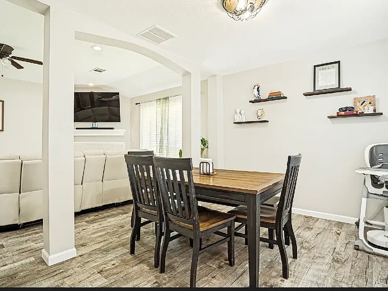 1407 Belaire Dr — Photo 5