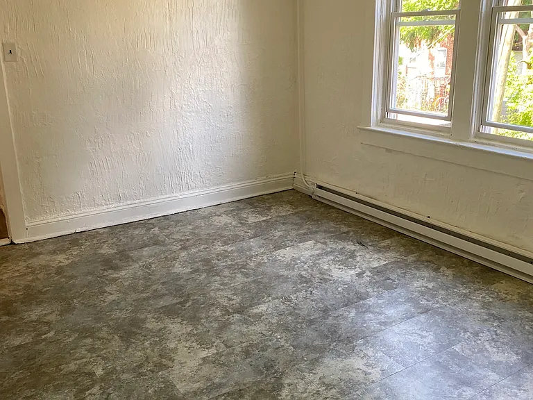 686 Rutherford Ave #B-2 — Photo 4