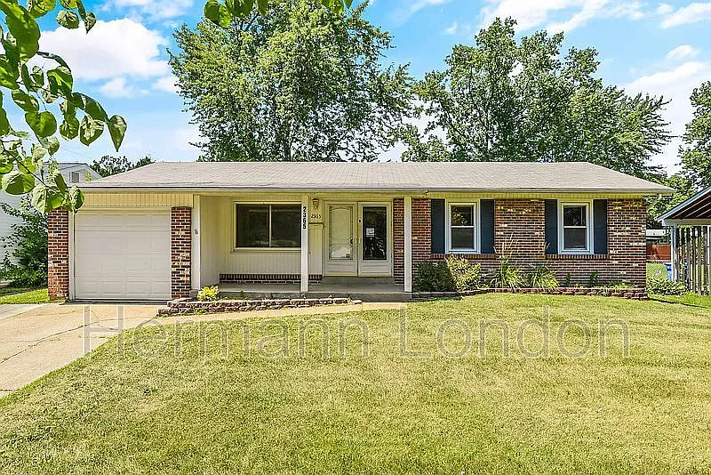 2365 N Pointe Ln photo 1