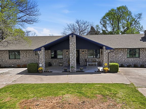 2nd image of 1587 County Road 5244