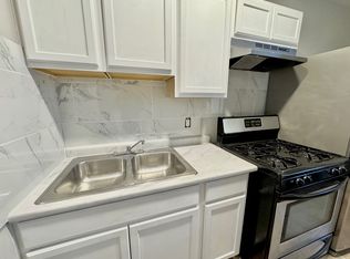 5113 22nd Ave APT 2, Kenosha, WI 53140