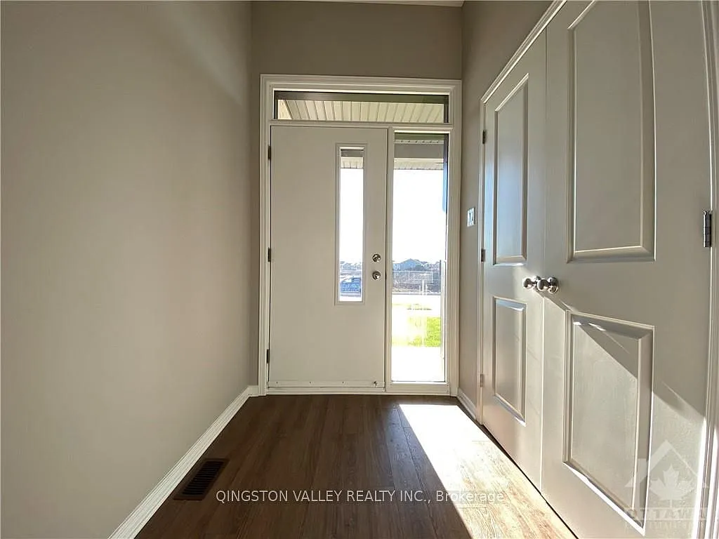 3 bed, $2,800 — Photo 2