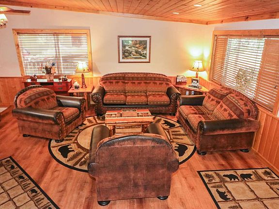 3rd image of 52854 Balsam Dr