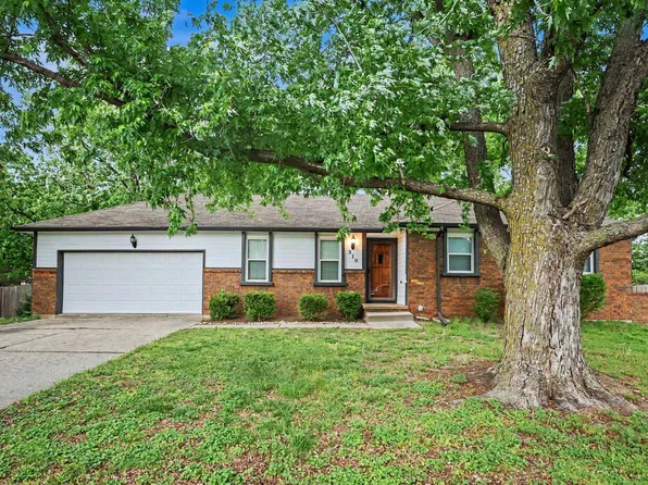 310 Valleyview Ct, Andover, KS 67002