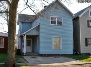 348 Ray Ave NW, New Philadelphia, OH
