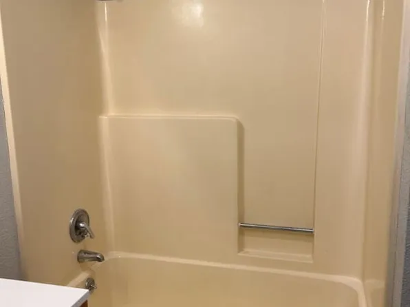 1071A Woodland Dr, Henderson, TN 38340