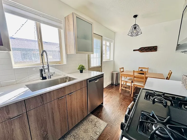 4225 Shoshone St #4225 — Photo 9
