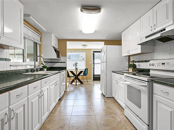 4th image of 1449 San Charles Dr