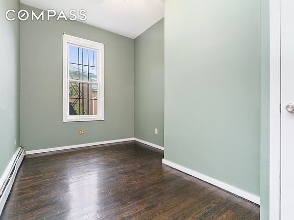 5th image of 1585 Paulding Ave #2