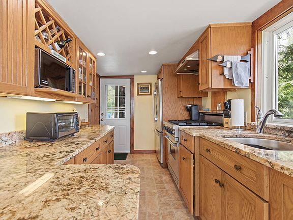 5th image of 128 Vista Drive