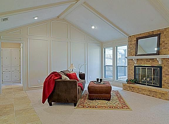 2nd image of 4933 Country Club Dr