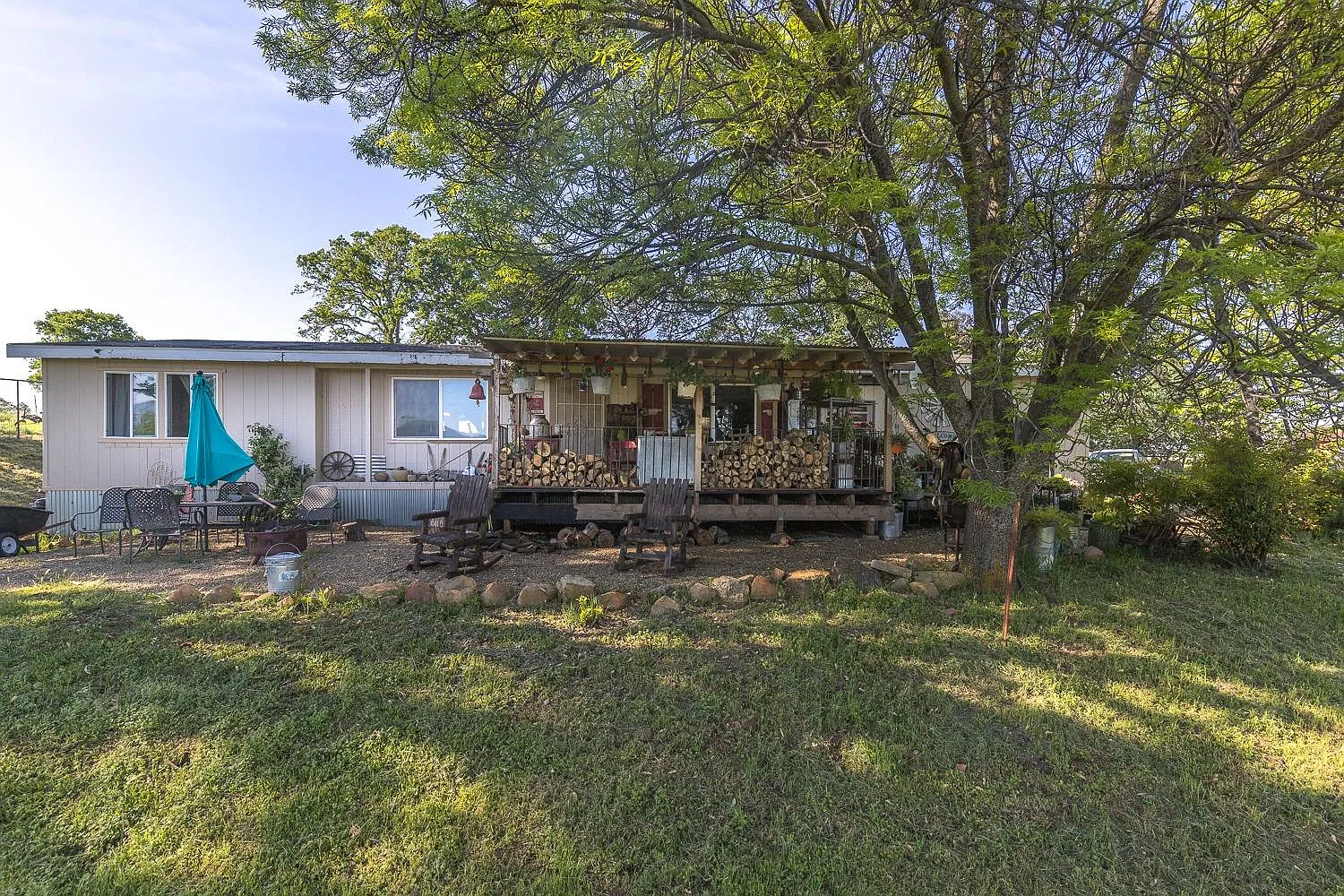 1990 Las Mariposas Ln photo 1