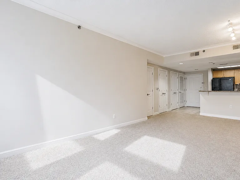 777 7th St NW #804 — Photo 5