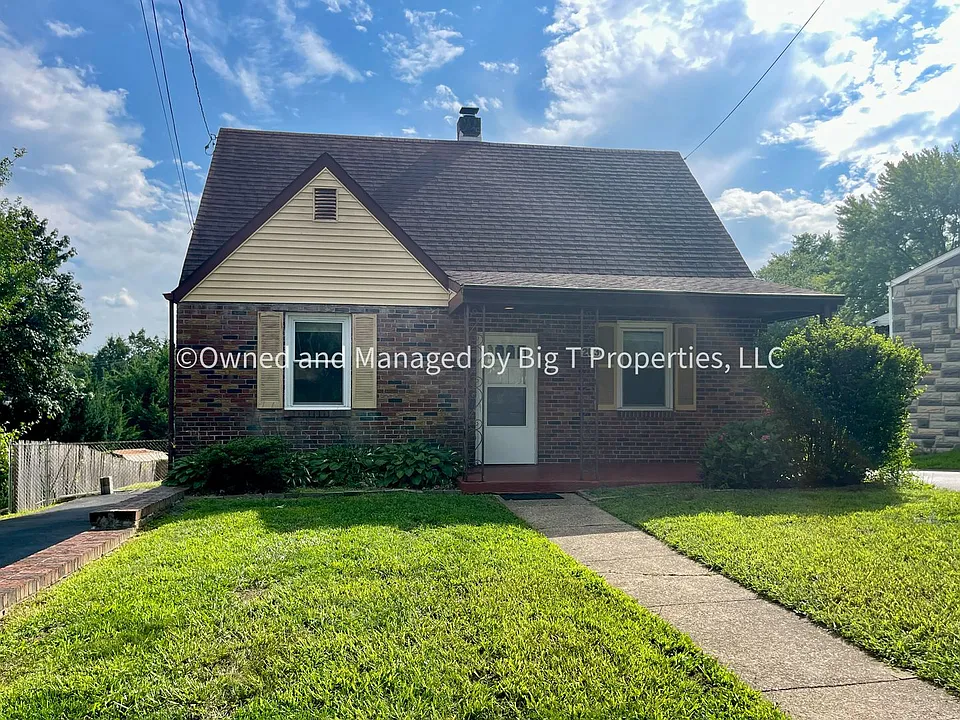 203 Marsh Ln