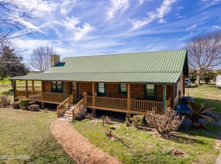 323 Rocky Ford Rd, Pinehurst, GA 31070