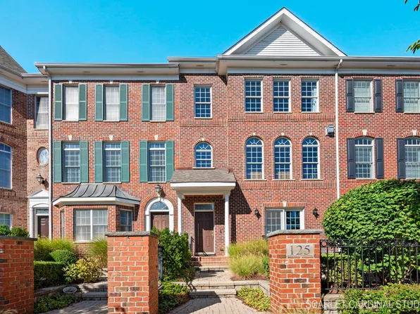 125 Spring Ave, Naperville, IL 60540